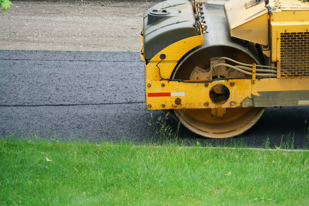 Best Asphalt Driveway Installation  in Chandler, TX